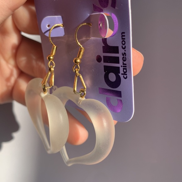 Dangly Heart shaped earrings for sensitive ears - Picture 3 of 3